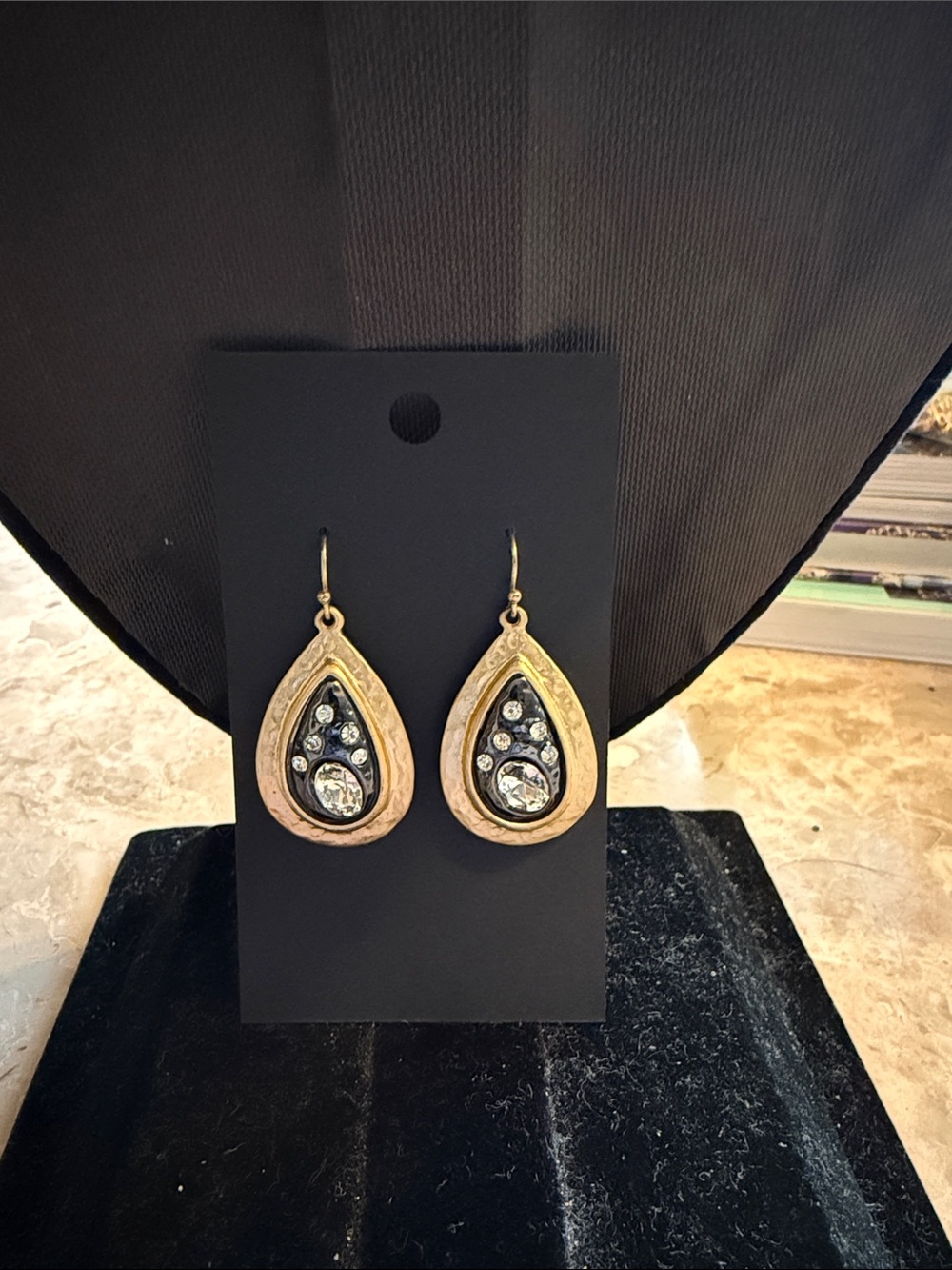 NWOT Chicos gold tone Hammer pierced earrings with rhinestone and black accents